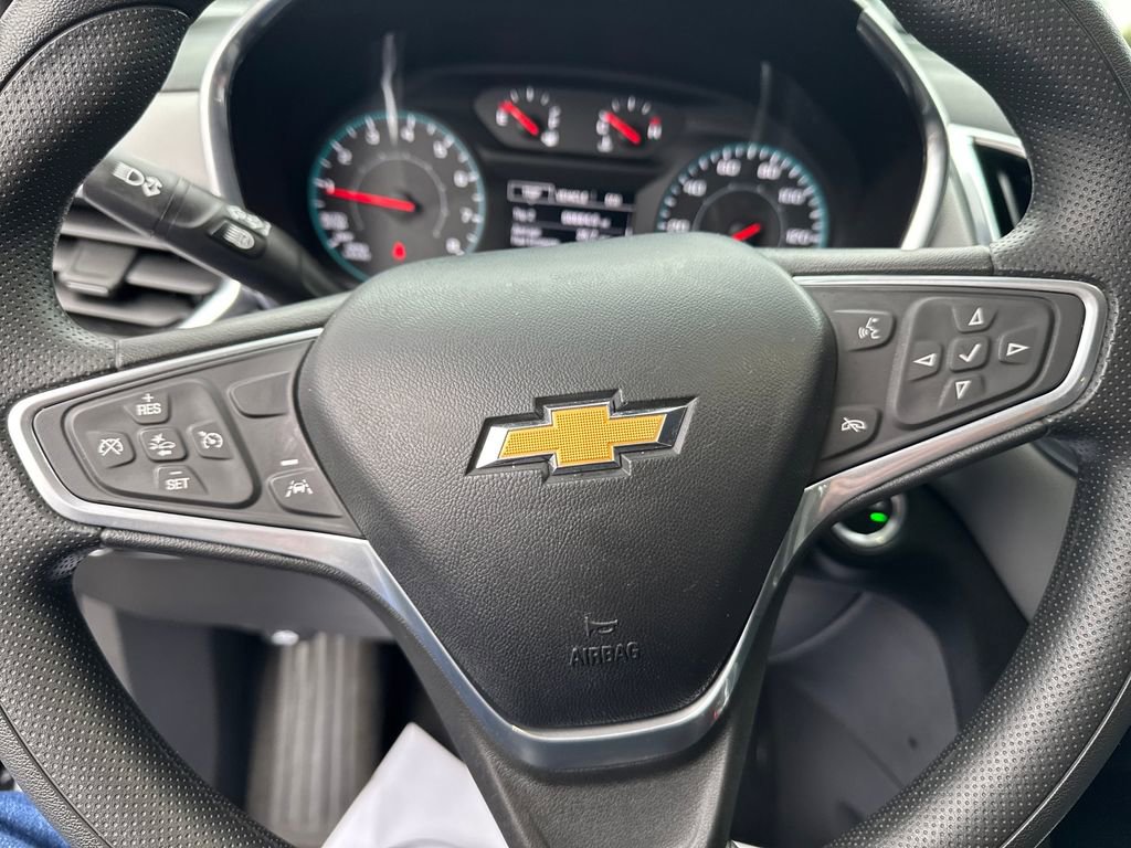 Used 2023 Chevrolet Equinox LS image 17