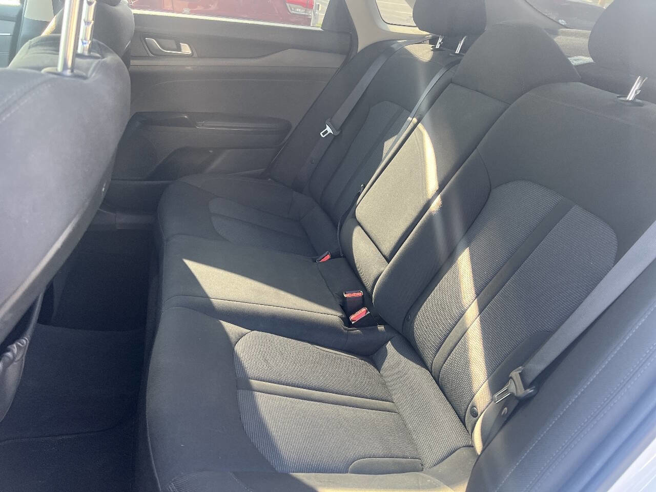 Used 2021 Kia K5 LXS image 12