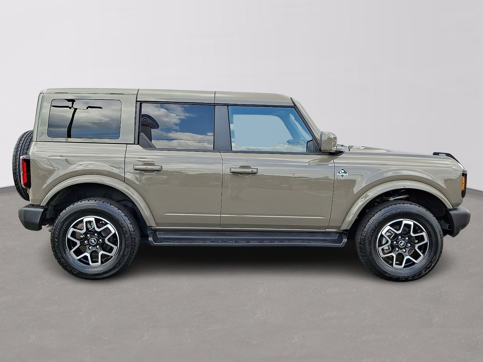 Used 2025 Ford Bronco Outer Banks AWD/4WD image 7