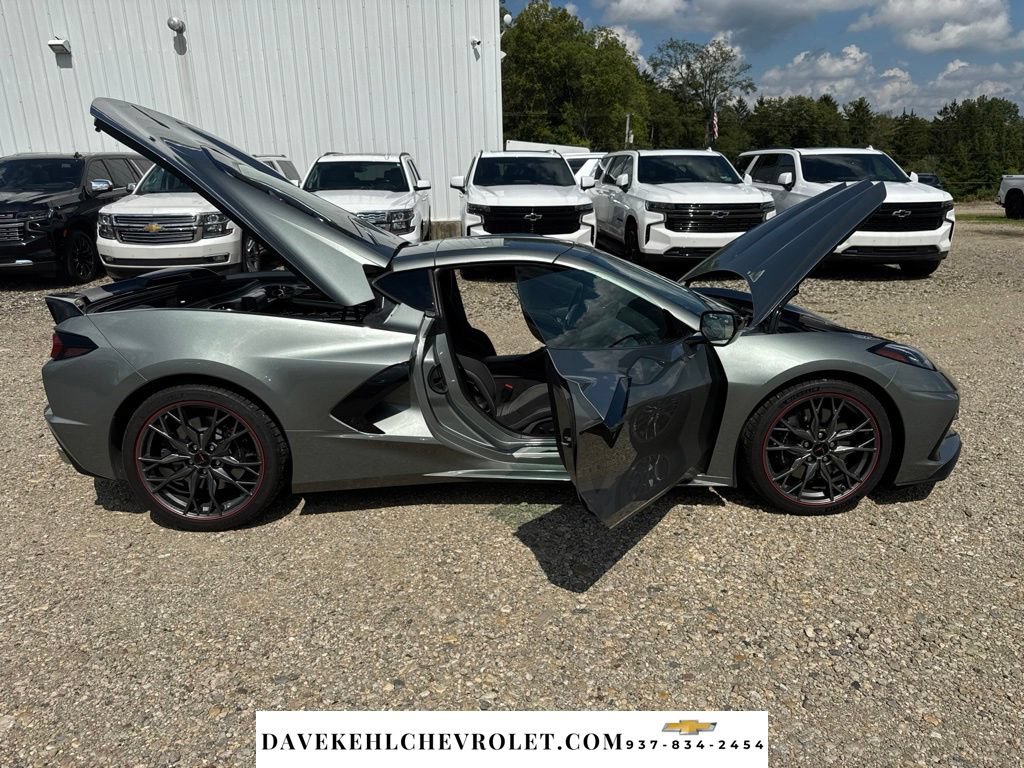 Used 2024 Chevrolet Corvette Stingray Coupe w/ Z51 Performance Package RWD image 31