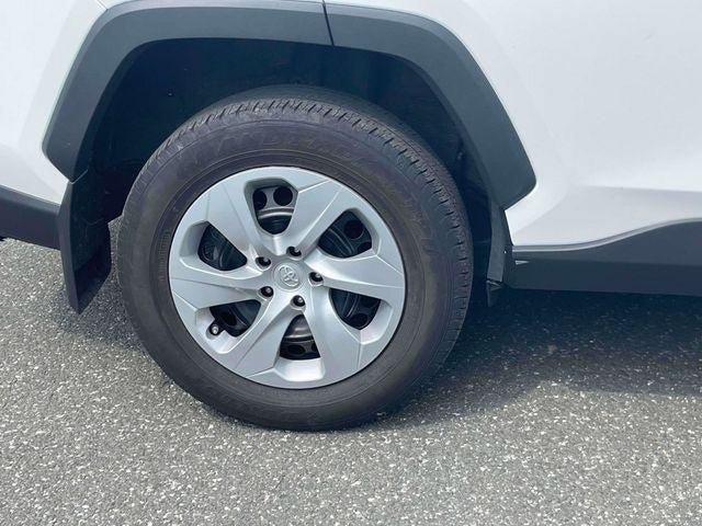 Certified 2023 Toyota RAV4 LE AWD/4WD image 11