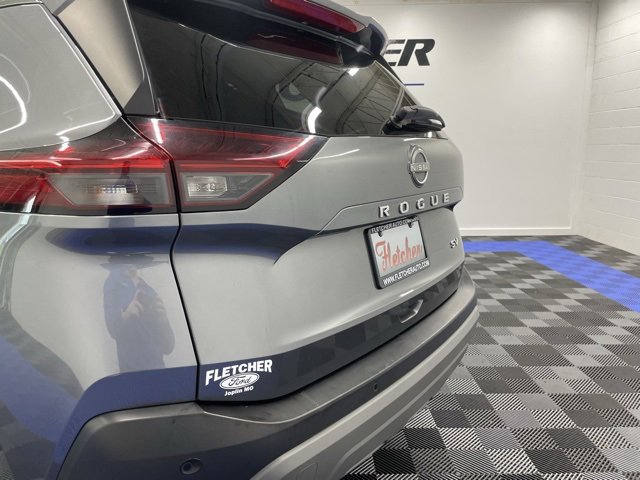 Used 2023 Nissan Rogue SV image 10