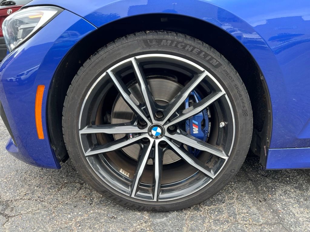 Used 2022 BMW 330i Sedan w/ M Sport Package image 9