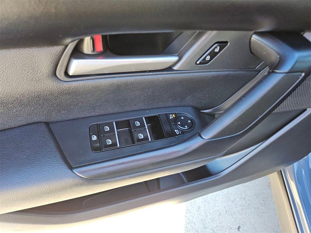 Used 2025 MAZDA CX-50 AWD 2.5 Hybrid w/ Premium Pkg image 14