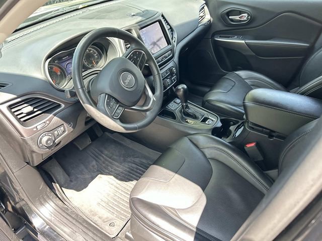 Used 2022 Jeep Cherokee Latitude Lux w/ Mopar Interior Package FWD image 15