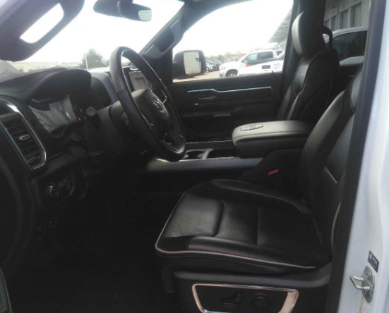 Used 2025 RAM 1500 Laramie AWD/4WD image 9