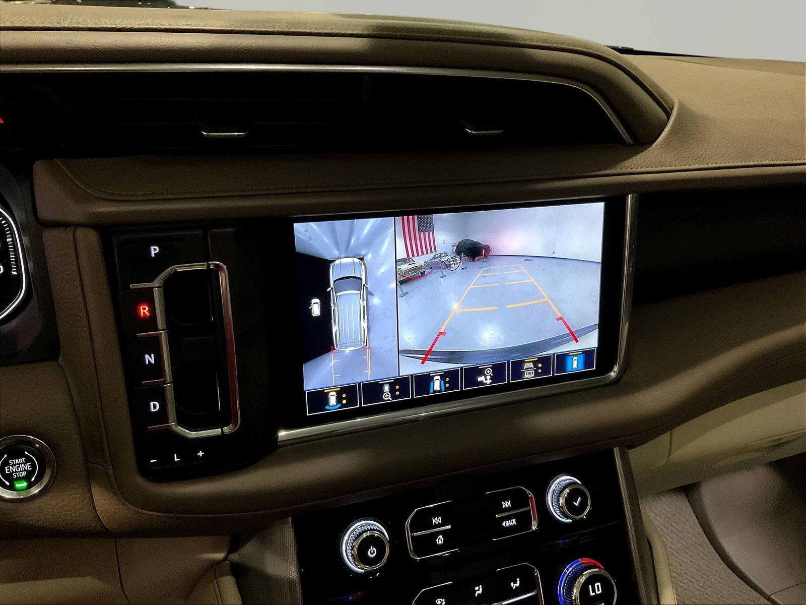 Used 2021 GMC Yukon Denali w/ Denali Premium Package AWD/4WD image 14