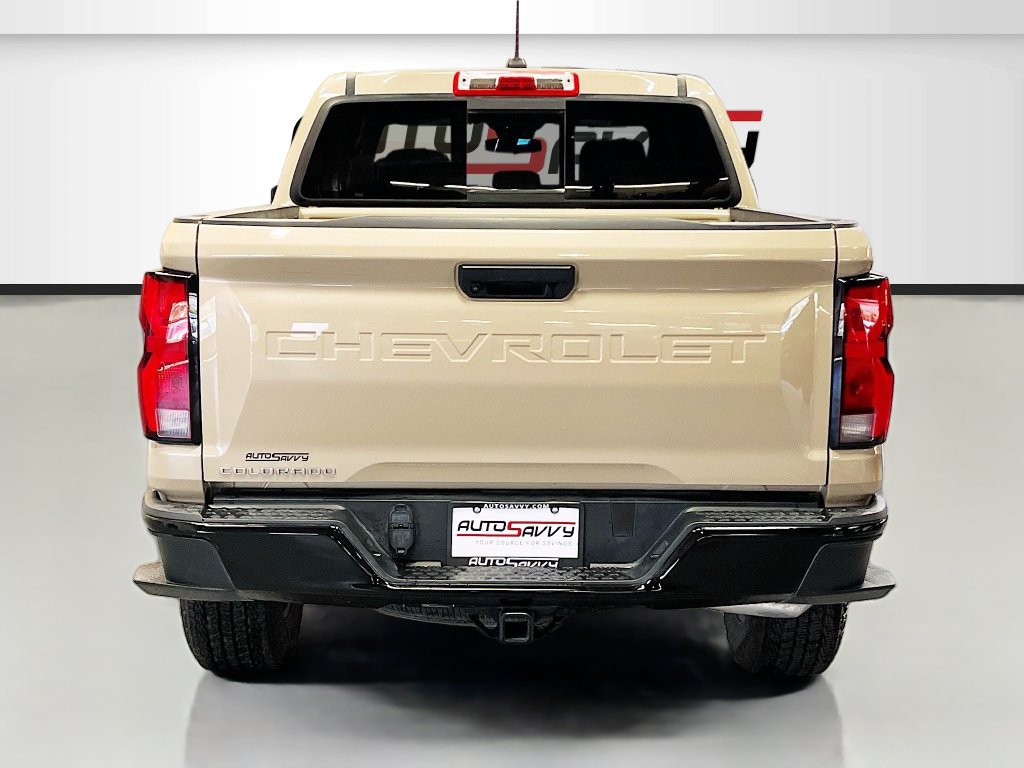 Used 2024 Chevrolet Colorado Z71 w/ Advanced Trailering Package AWD/4WD image 6