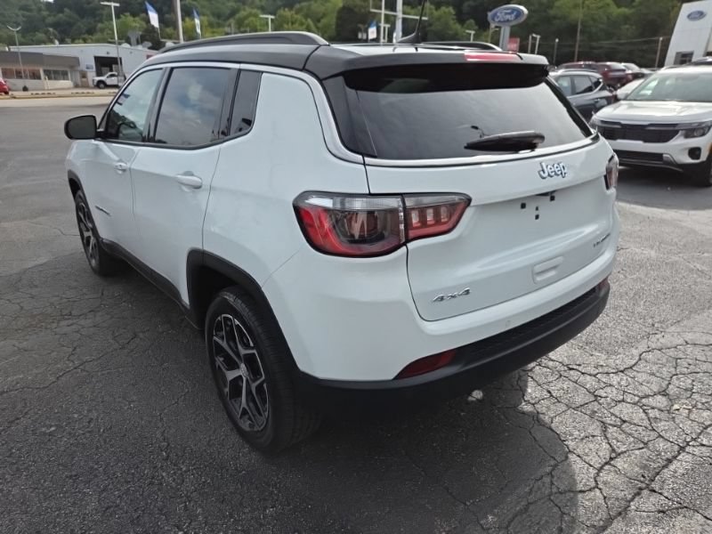 Used 2024 Jeep Compass Limited AWD/4WD image 5