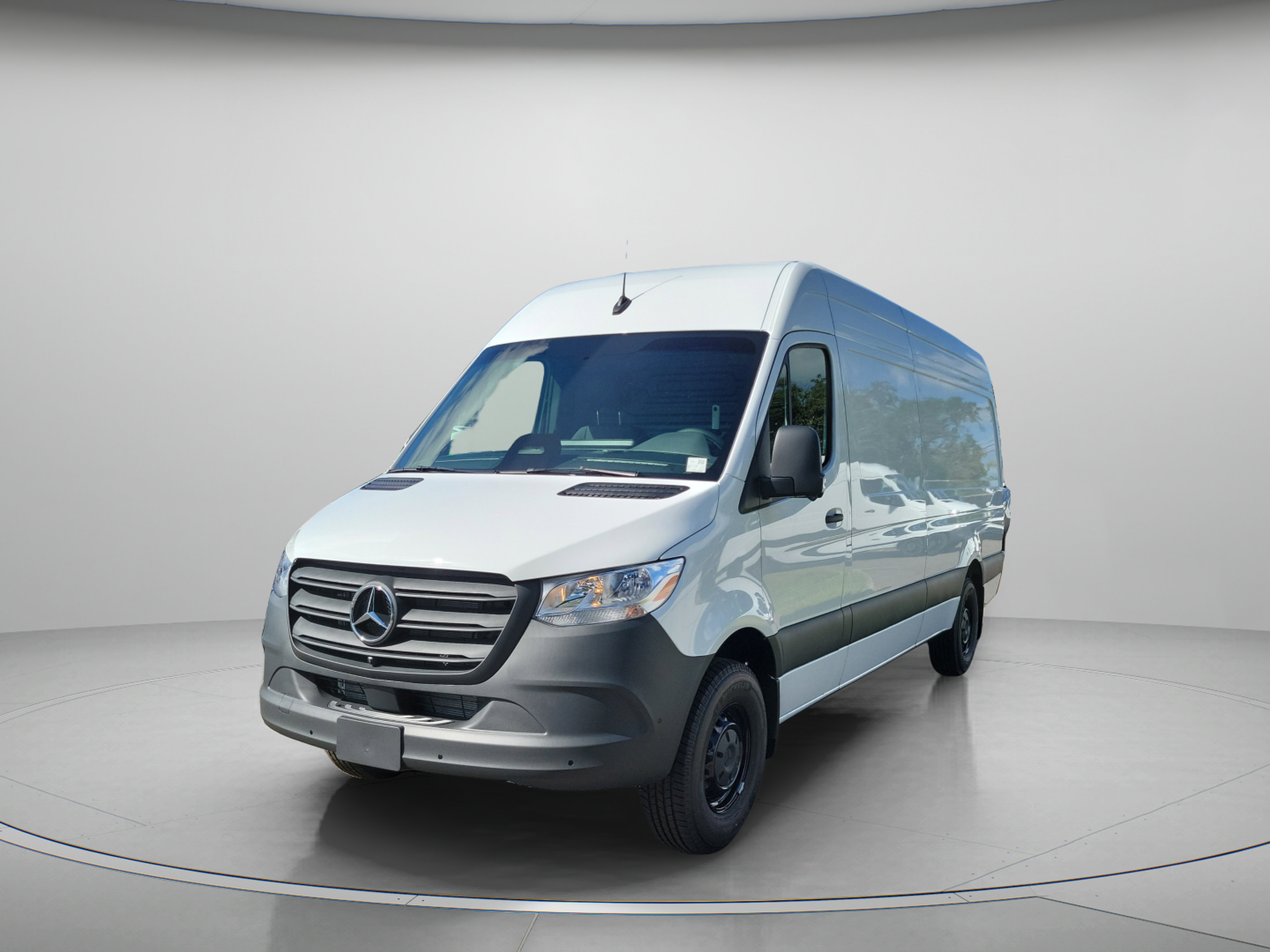 Used 2026 Mercedes-Benz Sprinter 2500 image 2