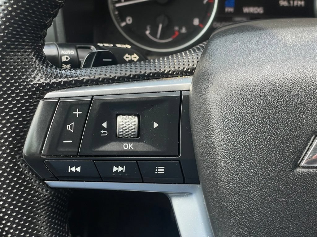 Used 2023 Mitsubishi Outlander SE FWD image 14