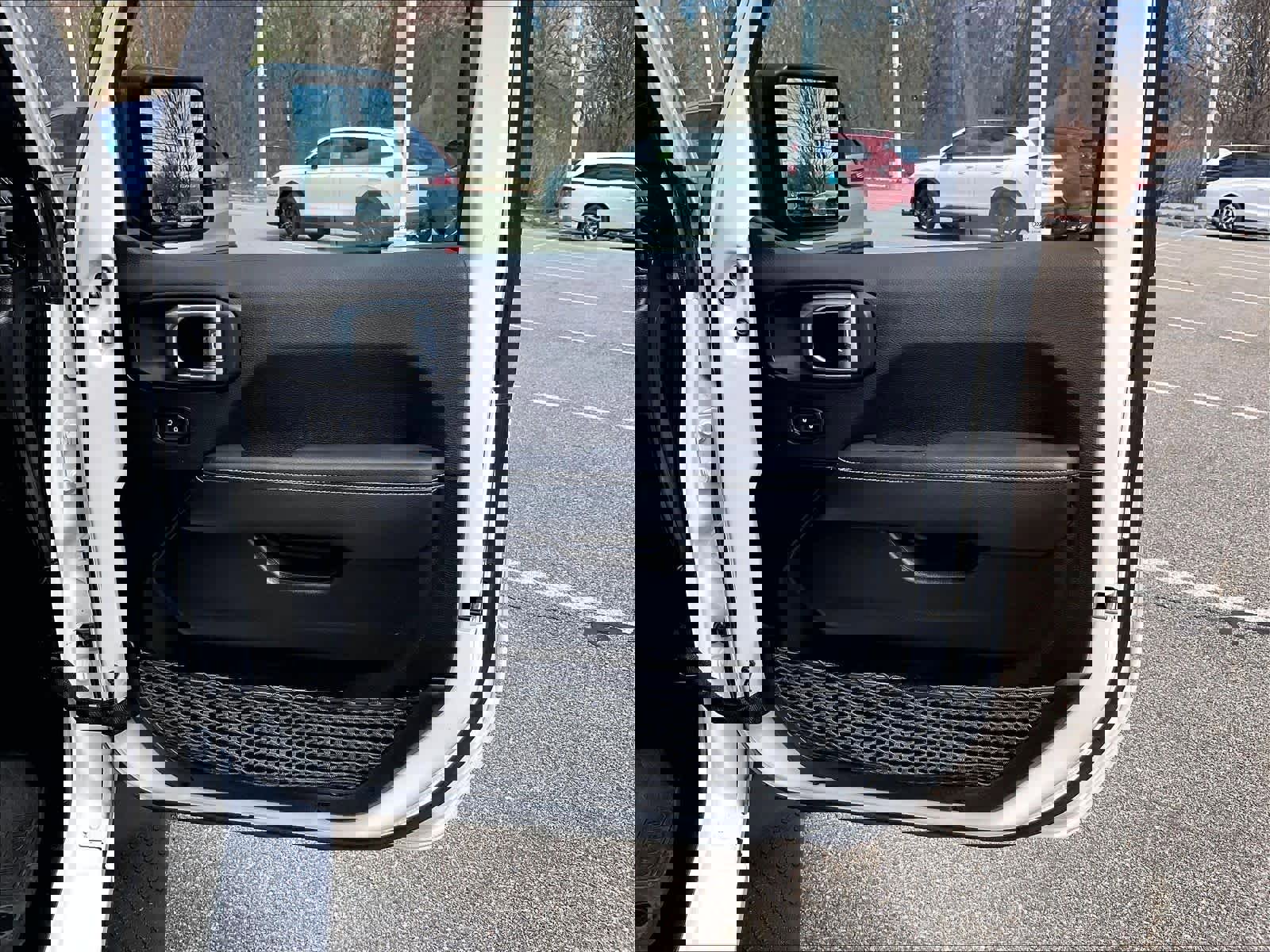 Used 2023 Jeep Wrangler Sahara w/ Cold Weather Group image 12