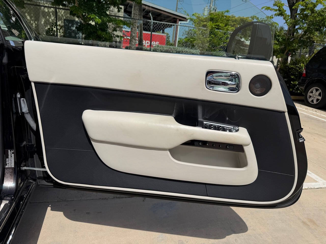 Used 2016 Rolls-Royce Wraith RWD image 14