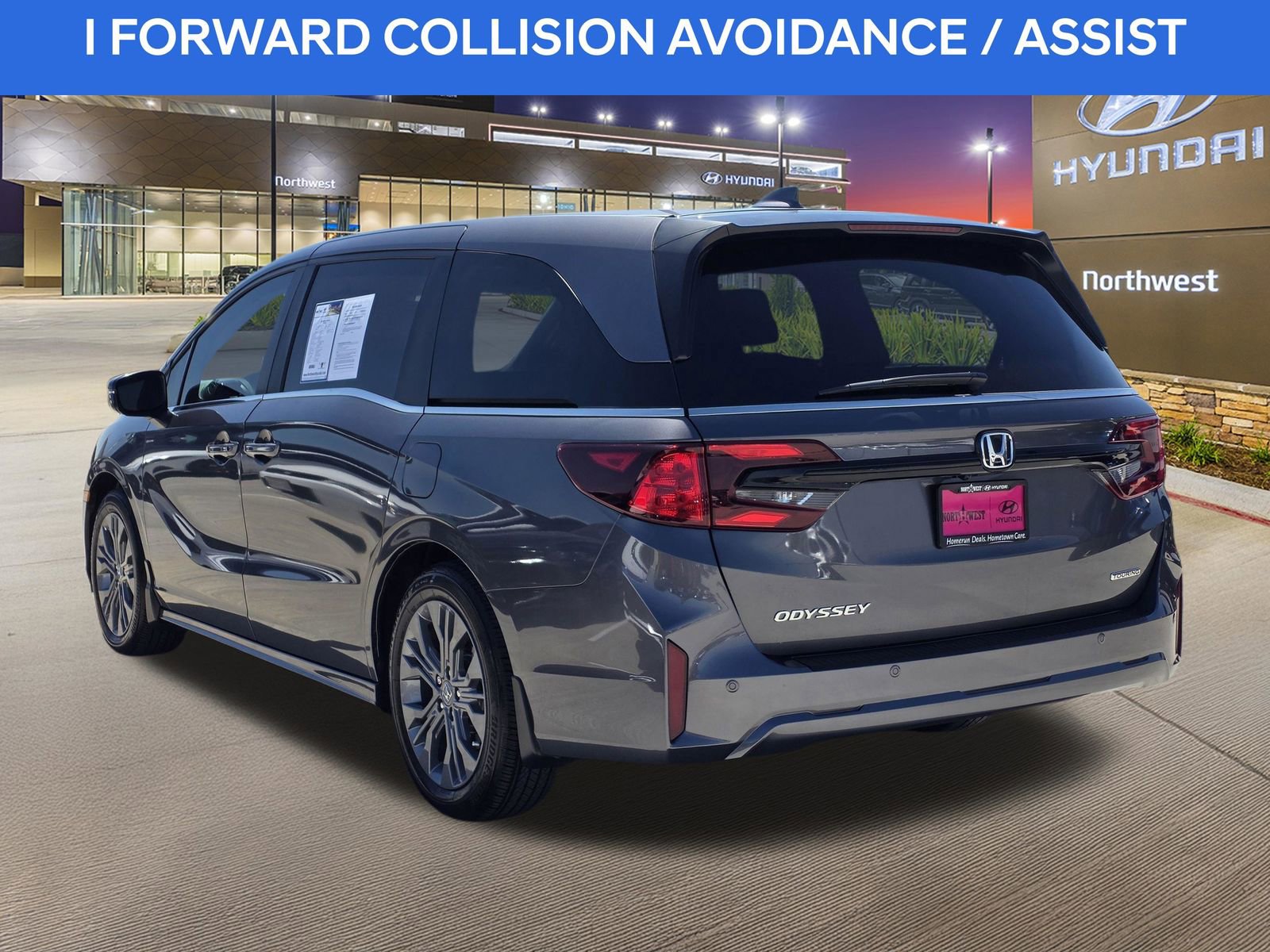 Used 2025 Honda Odyssey Touring image 9