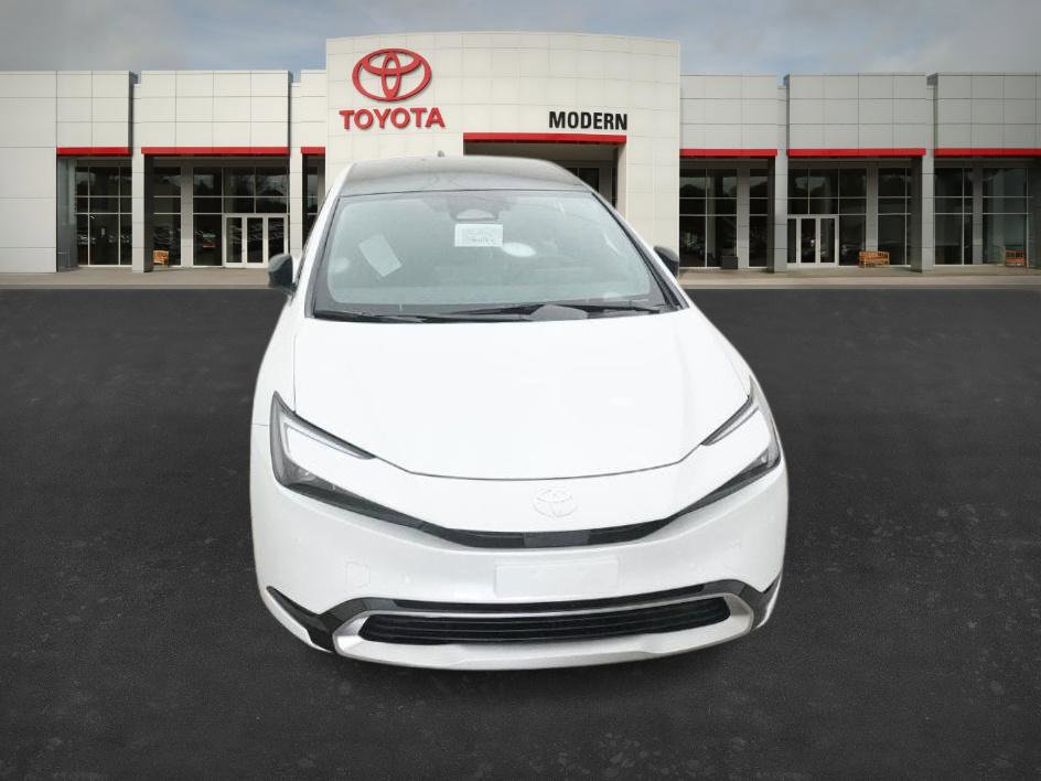New 2026 Toyota Prius Plug-In Hybrid FWD image 2