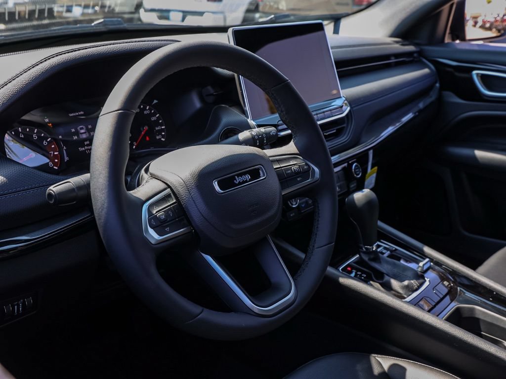 New 2026 Jeep Compass Latitude AWD/4WD image 14