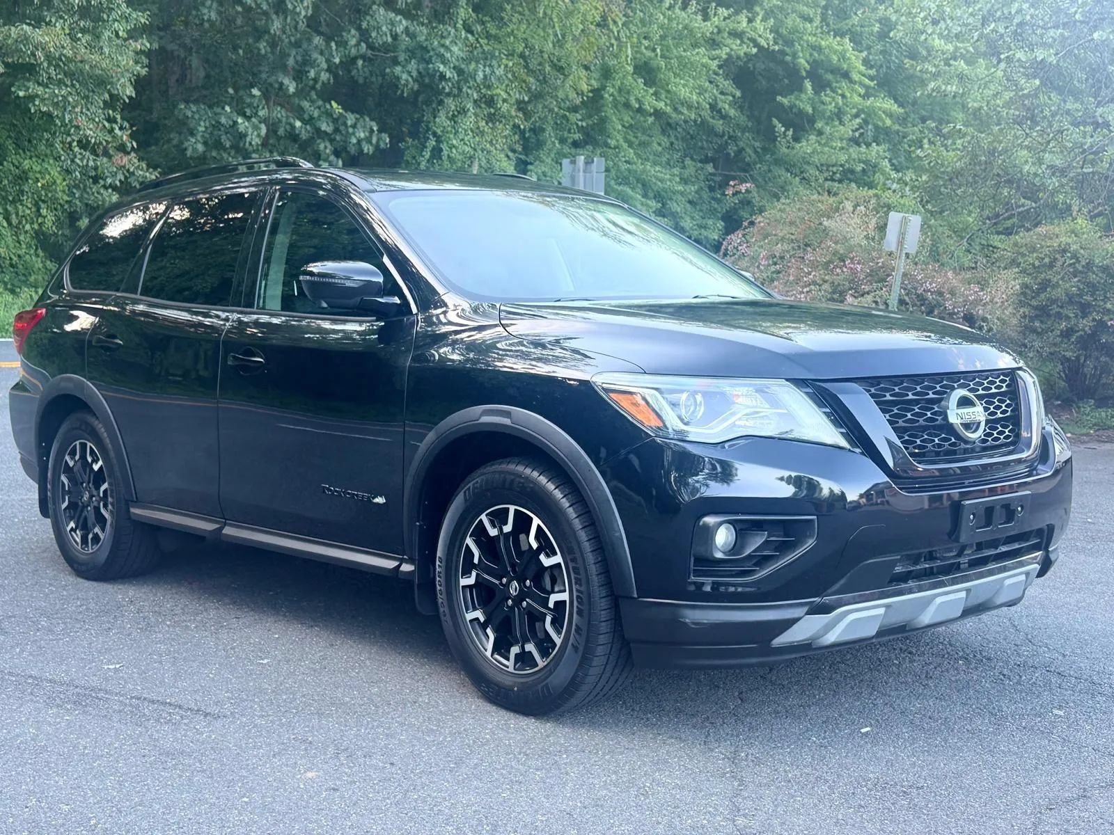 Used 2019 Nissan Pathfinder SL AWD/4WD image 1