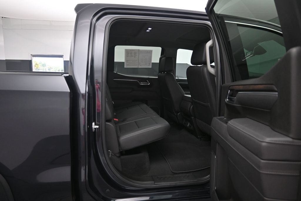 Certified 2025 GMC Sierra 1500 SLT AWD/4WD image 26