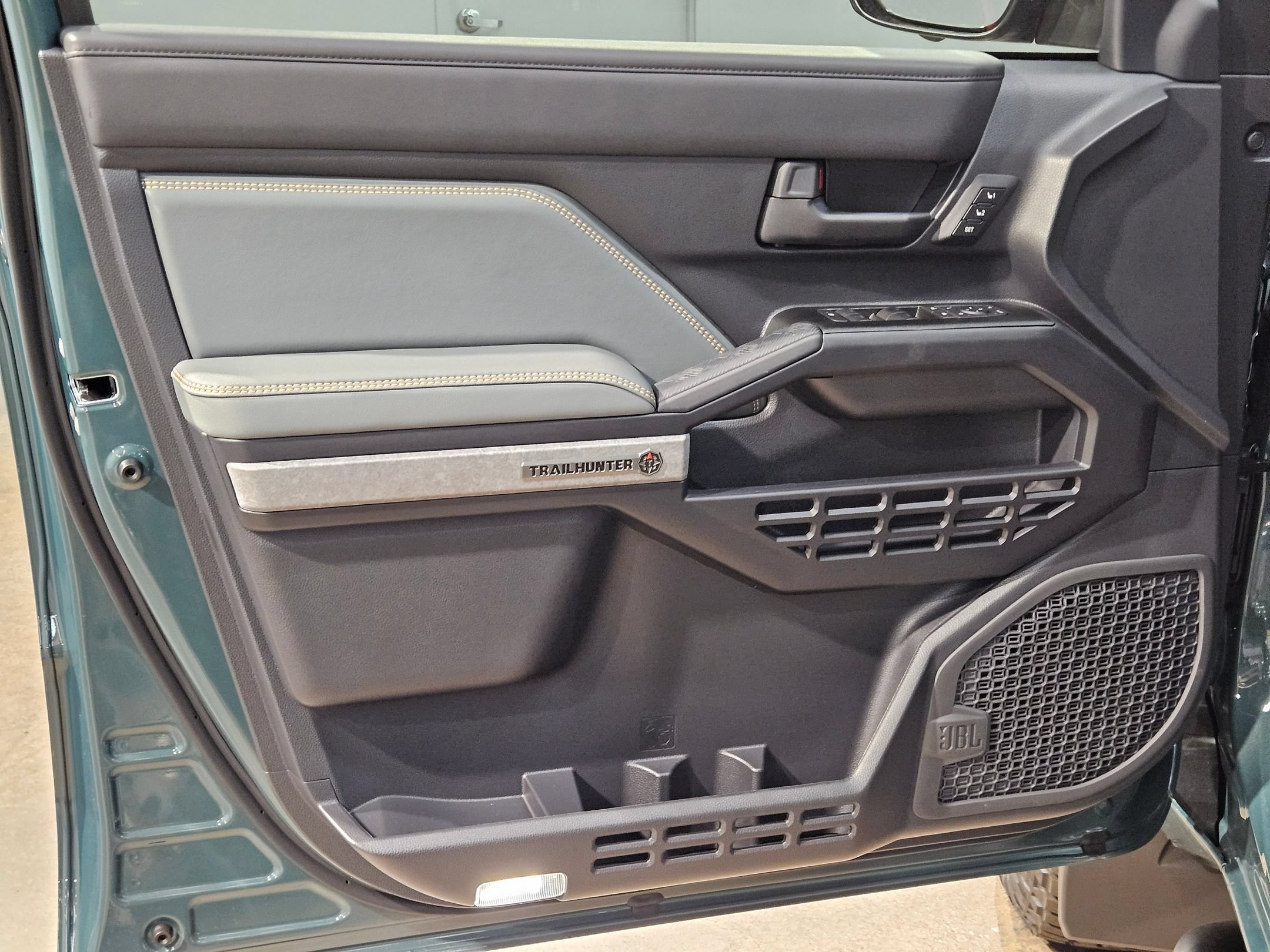 New 2026 Toyota 4Runner Trailhunter AWD/4WD image 11