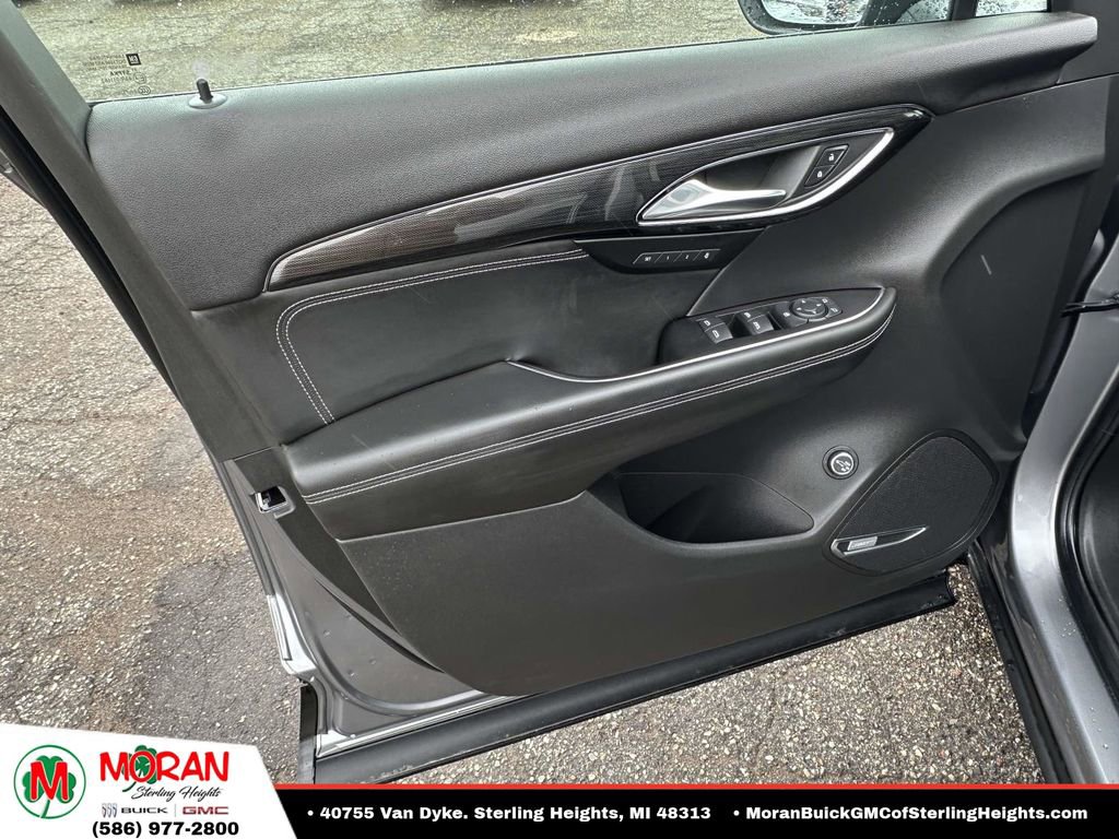Certified 2022 Buick Envision Essence w/ Technology Package I FWD image 17