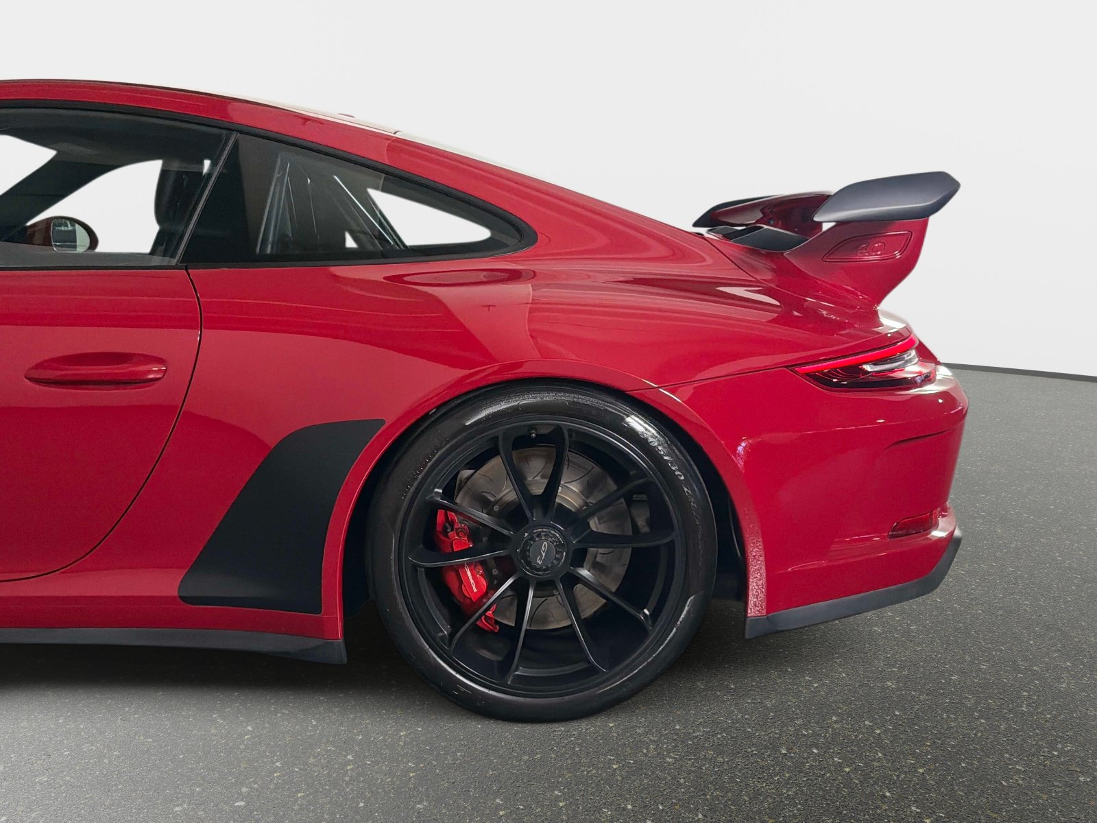 Used 2018 Porsche 911 GT3 RWD image 14