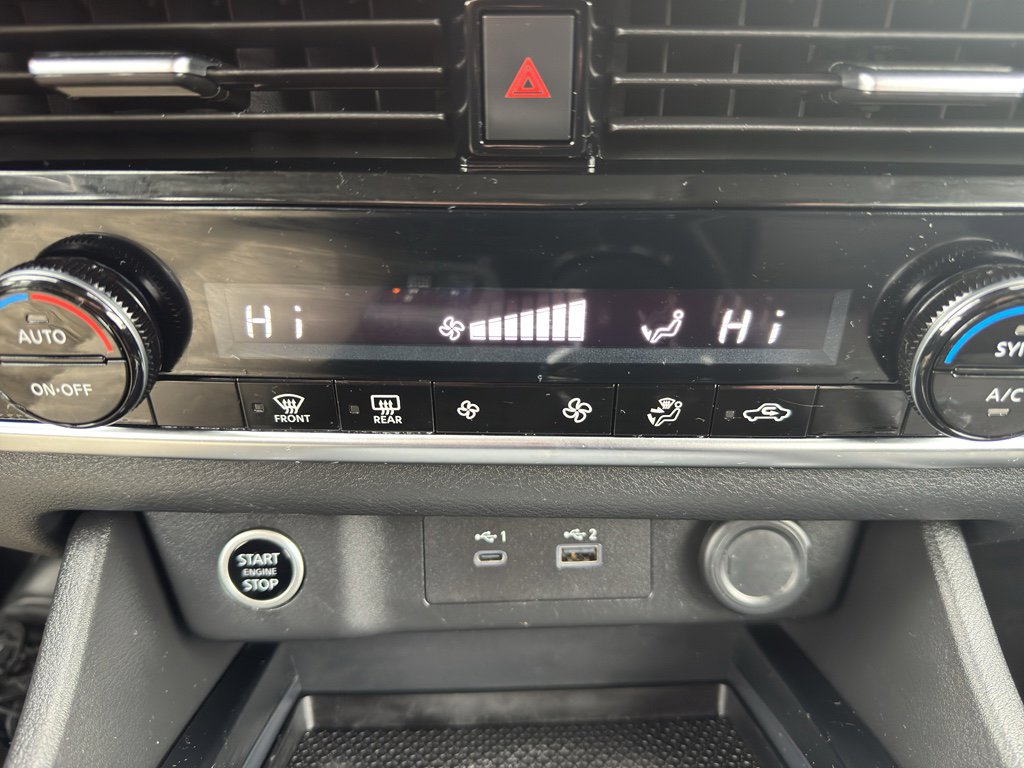 Used 2021 Nissan Rogue SV image 21