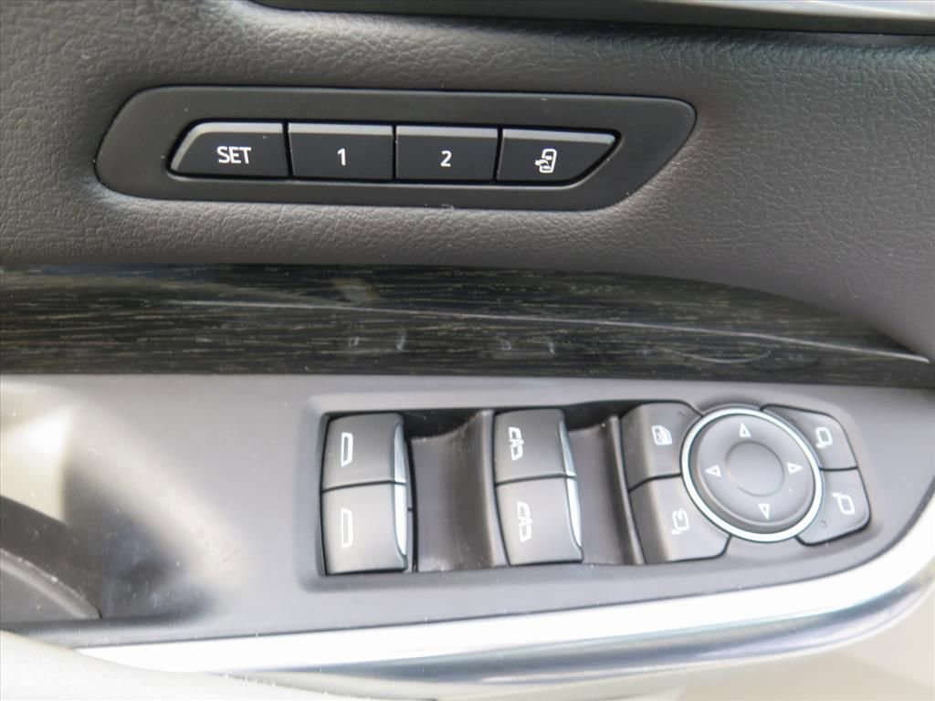 Used 2020 Cadillac XT4 Premium Luxury w/ Cold Weather Package image 10