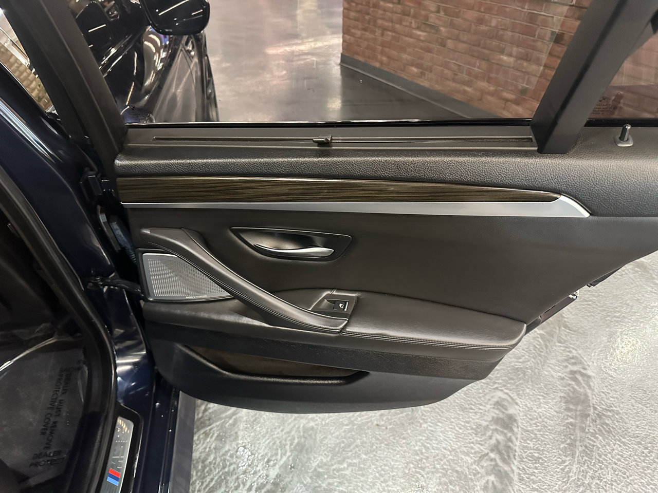 Used 2013 BMW M5 w/ Executive Pkg image 12