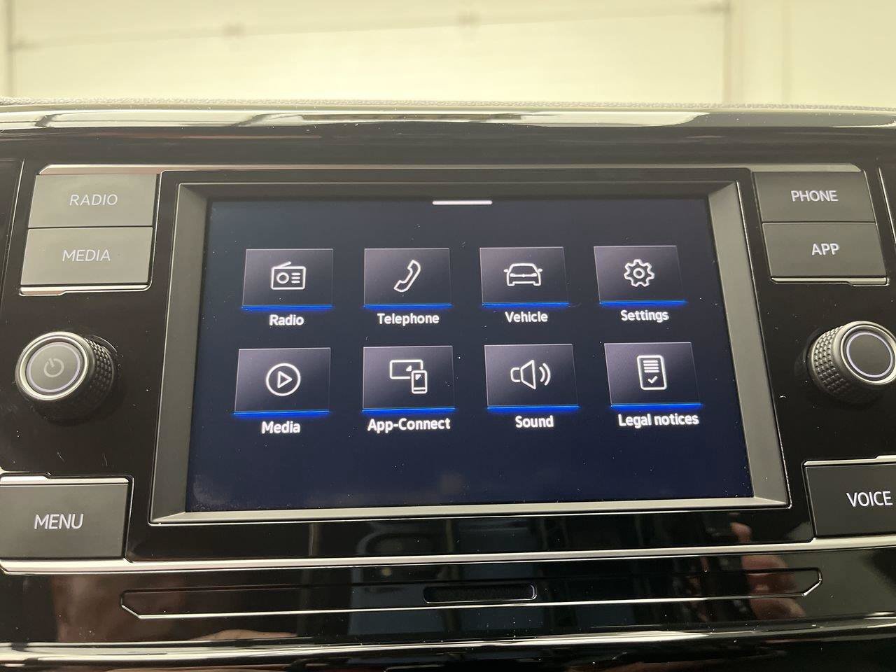 Used 2023 Volkswagen Taos S AWD/4WD image 15