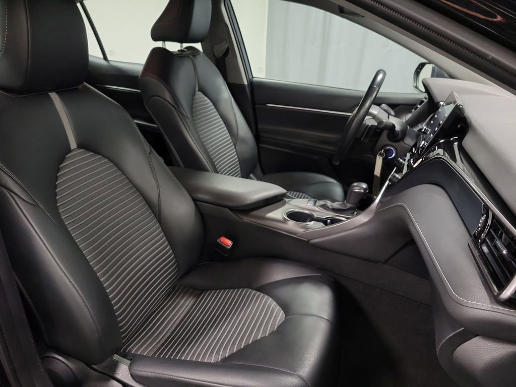 Used 2024 Toyota Camry SE image 24