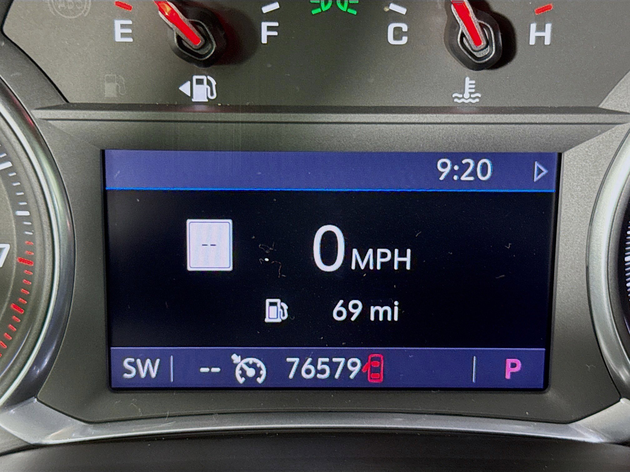 Used 2021 GMC Acadia SLT w/ Elevation Edition image 15