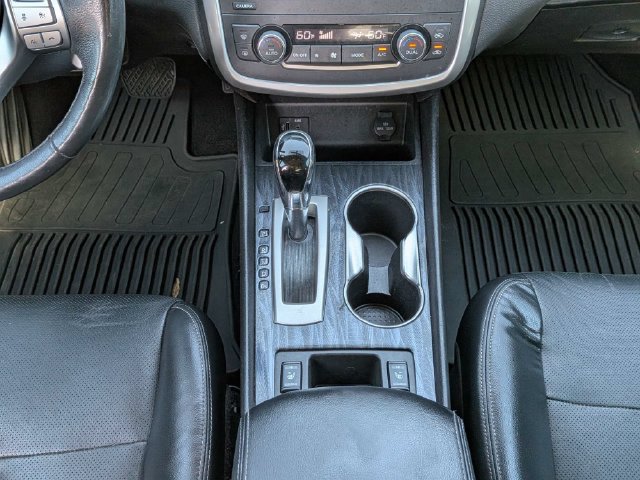 Used 2016 Nissan Altima 3.5 SL w/ 3.5 Technology Package FWD image 19