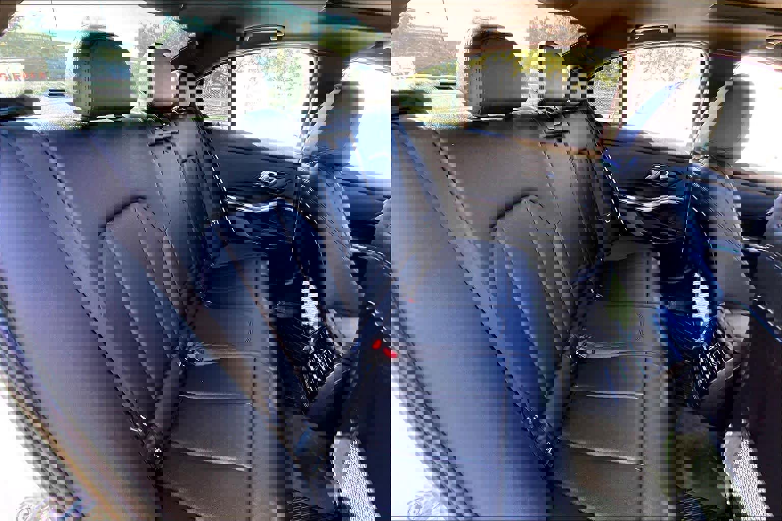 Used 2021 BMW 330i Sedan w/ Driving Assistance Package image 18