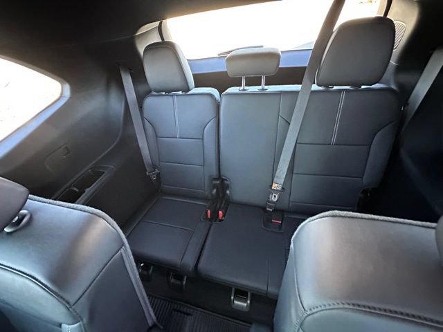 New 2026 GMC Acadia Elevation w/ Elevation Premium Package FWD image 23