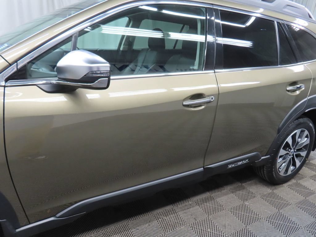 Used 2023 Subaru Outback Touring AWD/4WD image 44