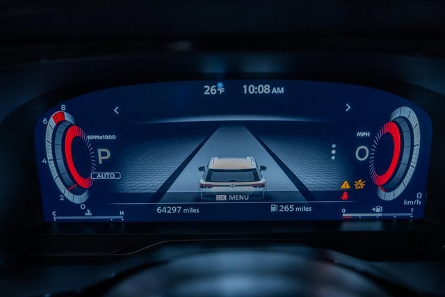 Used 2024 Nissan Pathfinder Platinum w/ Black Appearance Package image 42