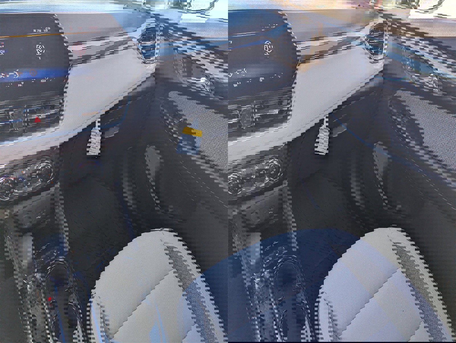 Used 2025 Chevrolet TrailBlazer LT w/ Convenience Package image 18