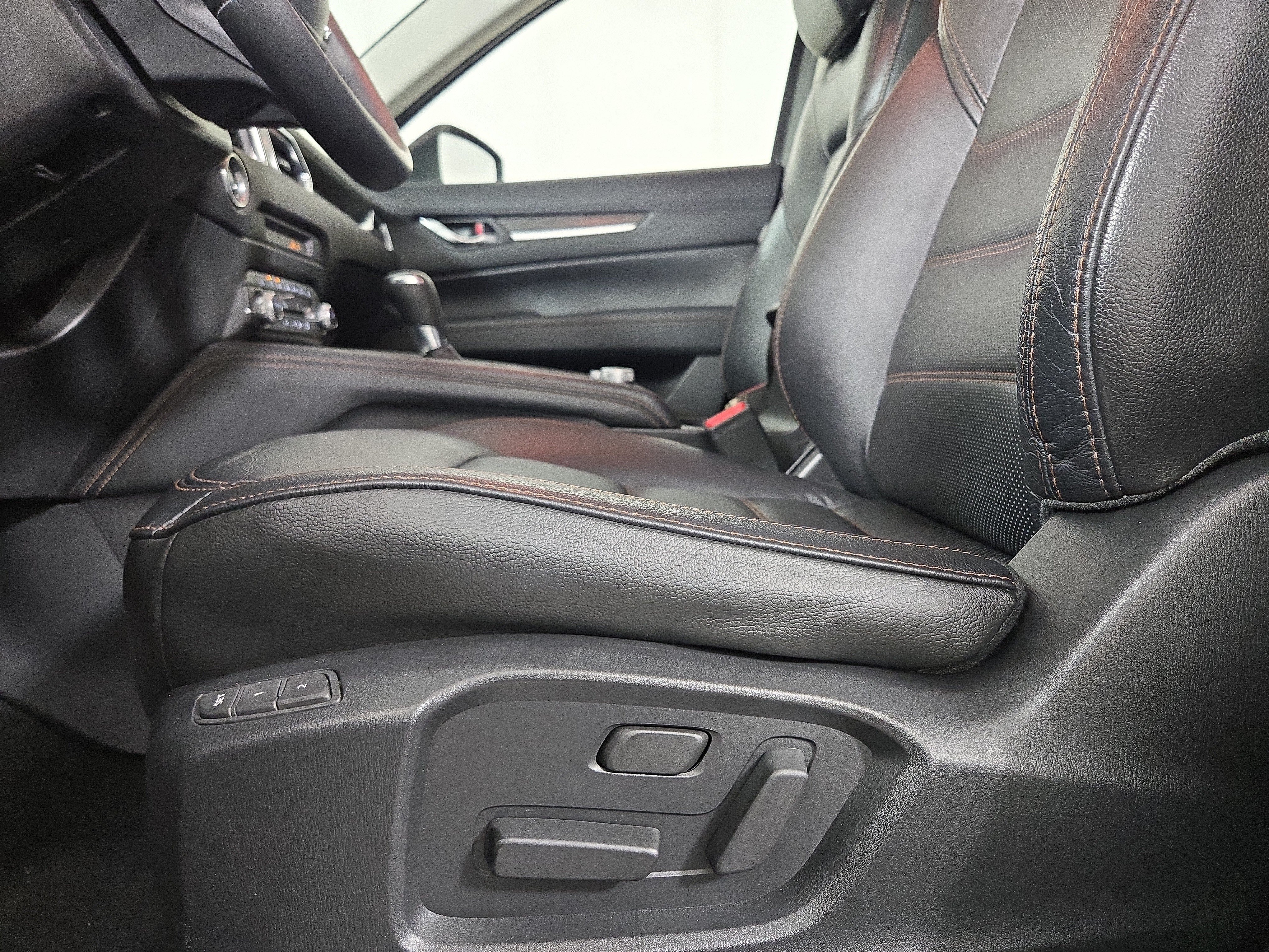 Used 2023 MAZDA CX-5 AWD 2.5 S w/ Premium Package image 29