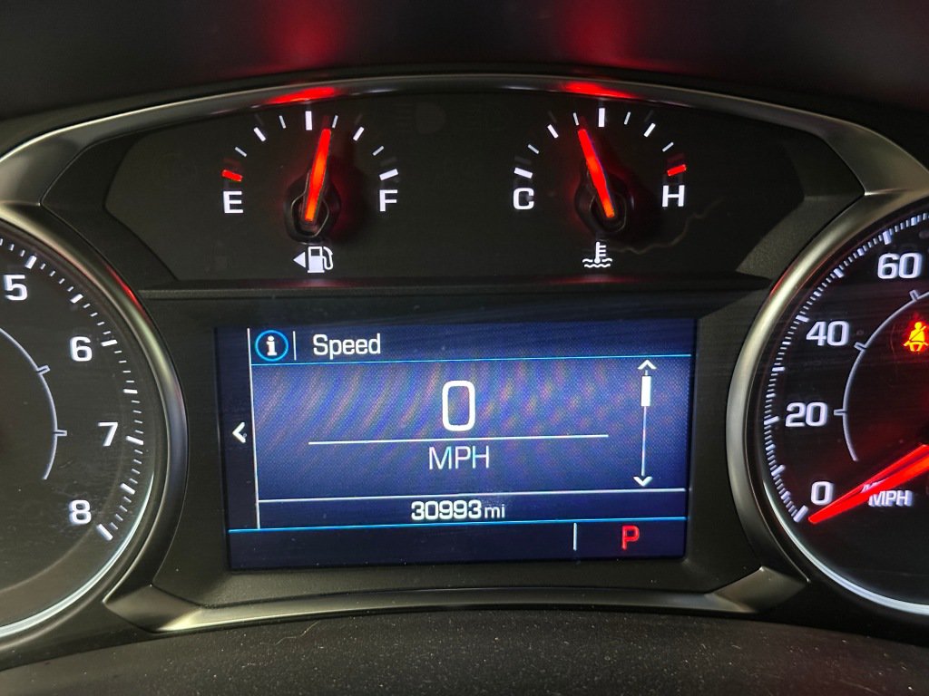 Used 2023 GMC Terrain SLE w/ Driver Convenience Package FWD image 3