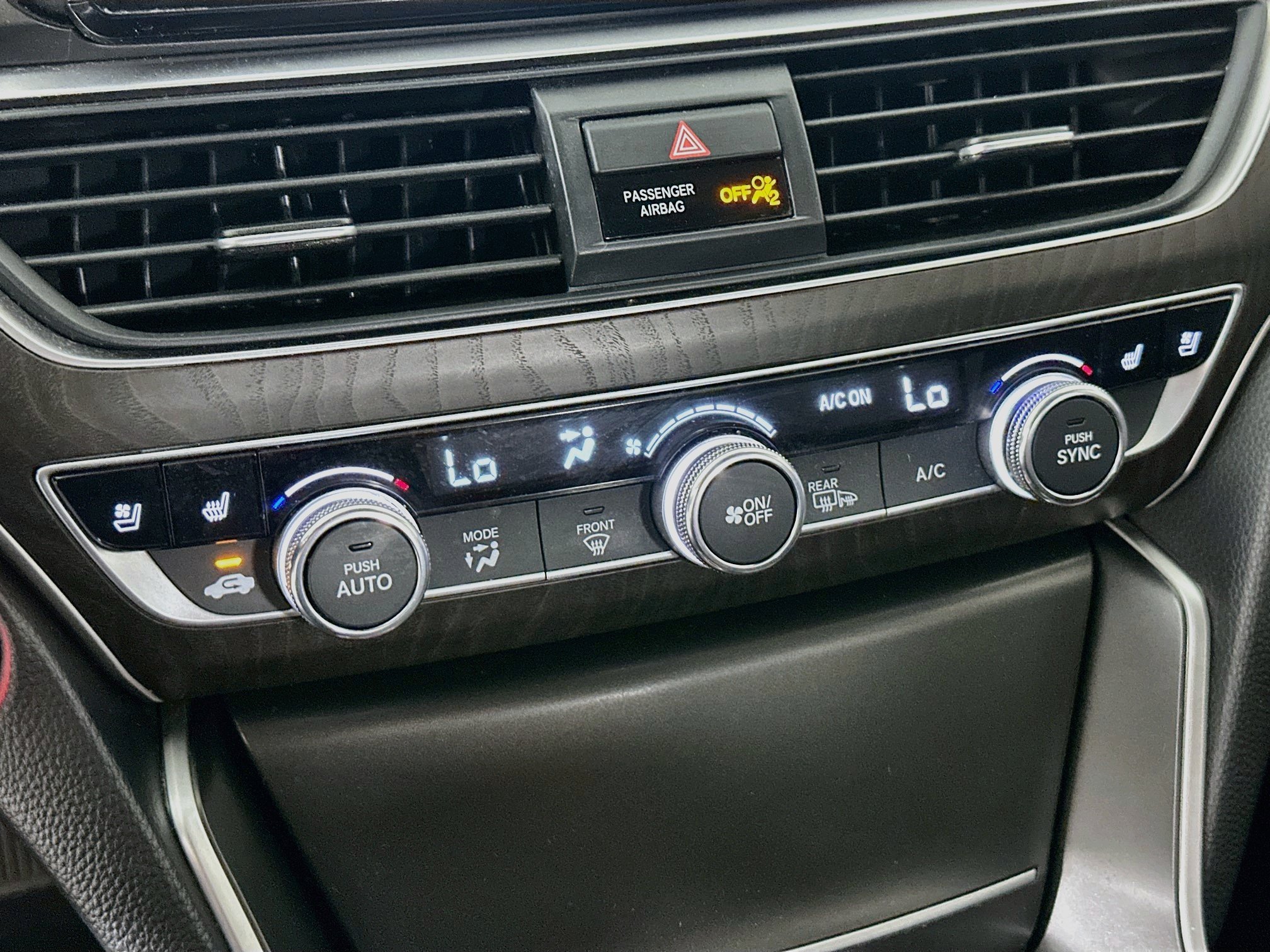 Used 2020 Honda Accord Touring image 24