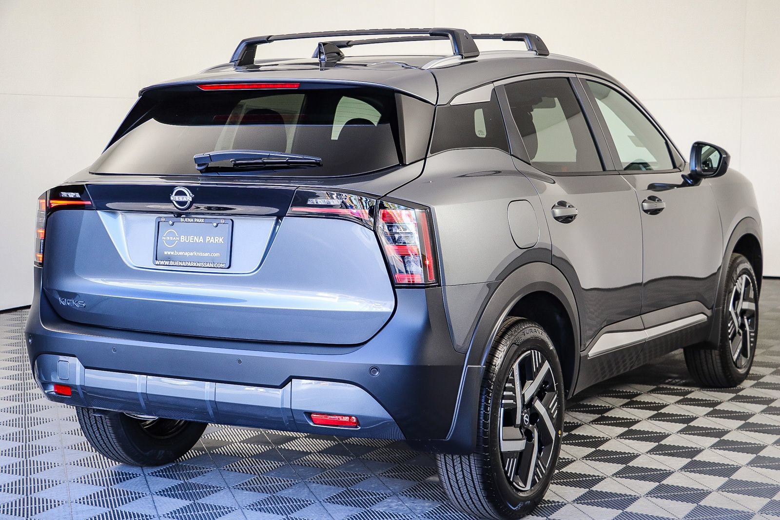 New 2026 Nissan Kicks SV w/ Cold Weather Package FWD image 8