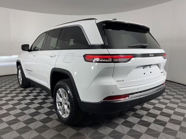 Used 2023 Jeep Grand Cherokee Limited image 7