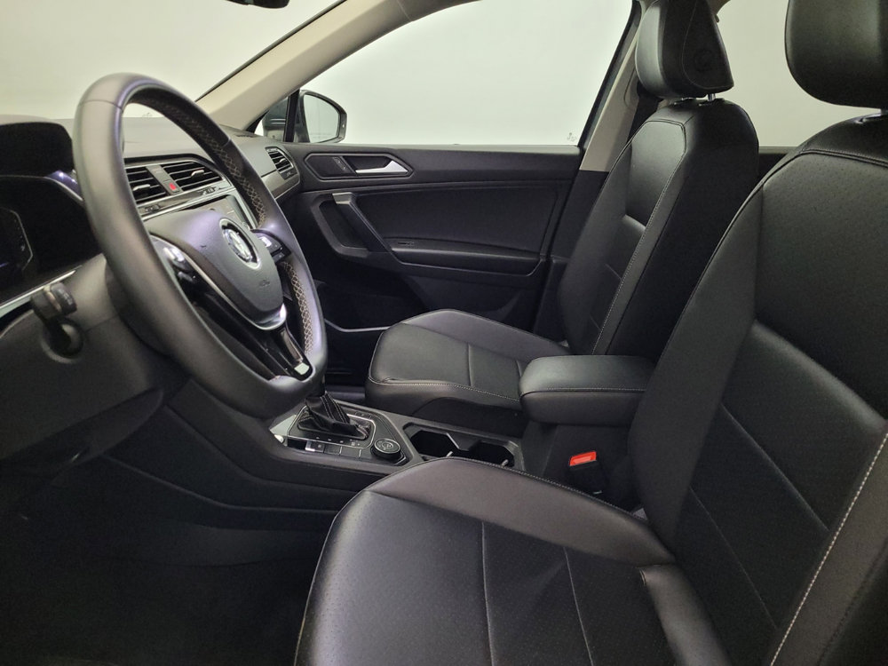 Used 2021 Volkswagen Tiguan SEL AWD/4WD image 17