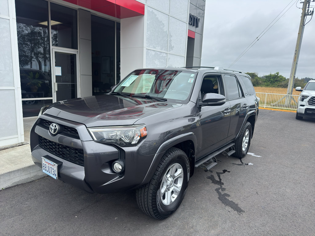 Used 2018 Toyota 4Runner SR5 Premium AWD/4WD image 2