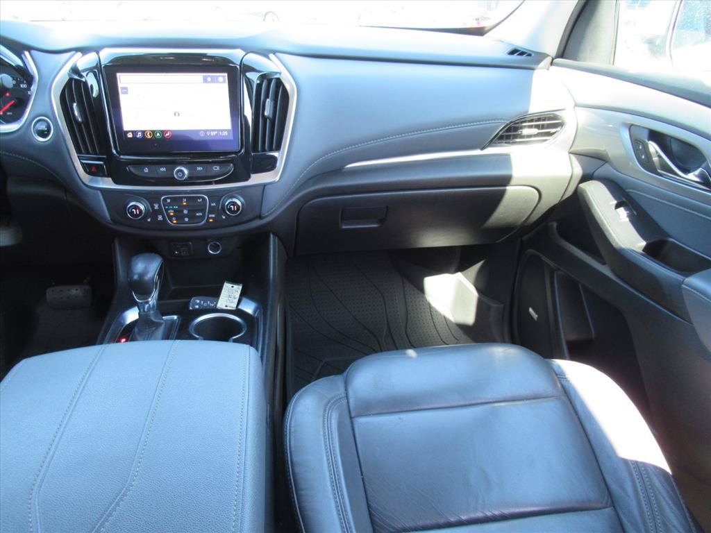 Certified 2021 Chevrolet Traverse LT w/ LT Premium Package FWD image 13