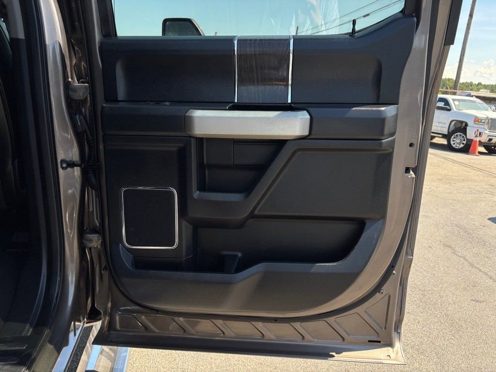 Used 2020 Ford F250 Lariat w/ Lariat Value Package image 27