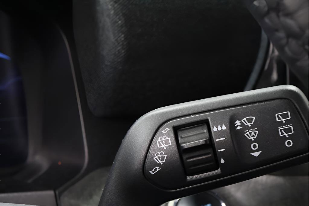 Used 2025 Ford Explorer Platinum w/ LUX Leather Package AWD/4WD image 19