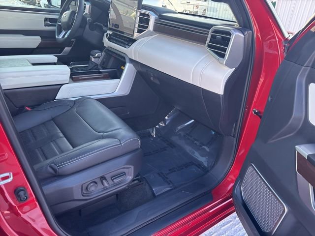 Used 2024 Toyota Sequoia Capstone image 41