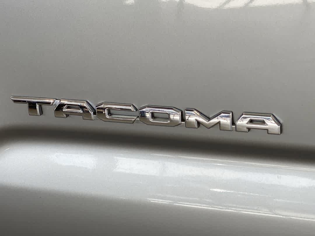 Used 2020 Toyota Tacoma TRD Sport w/ Technology Package AWD/4WD image 11