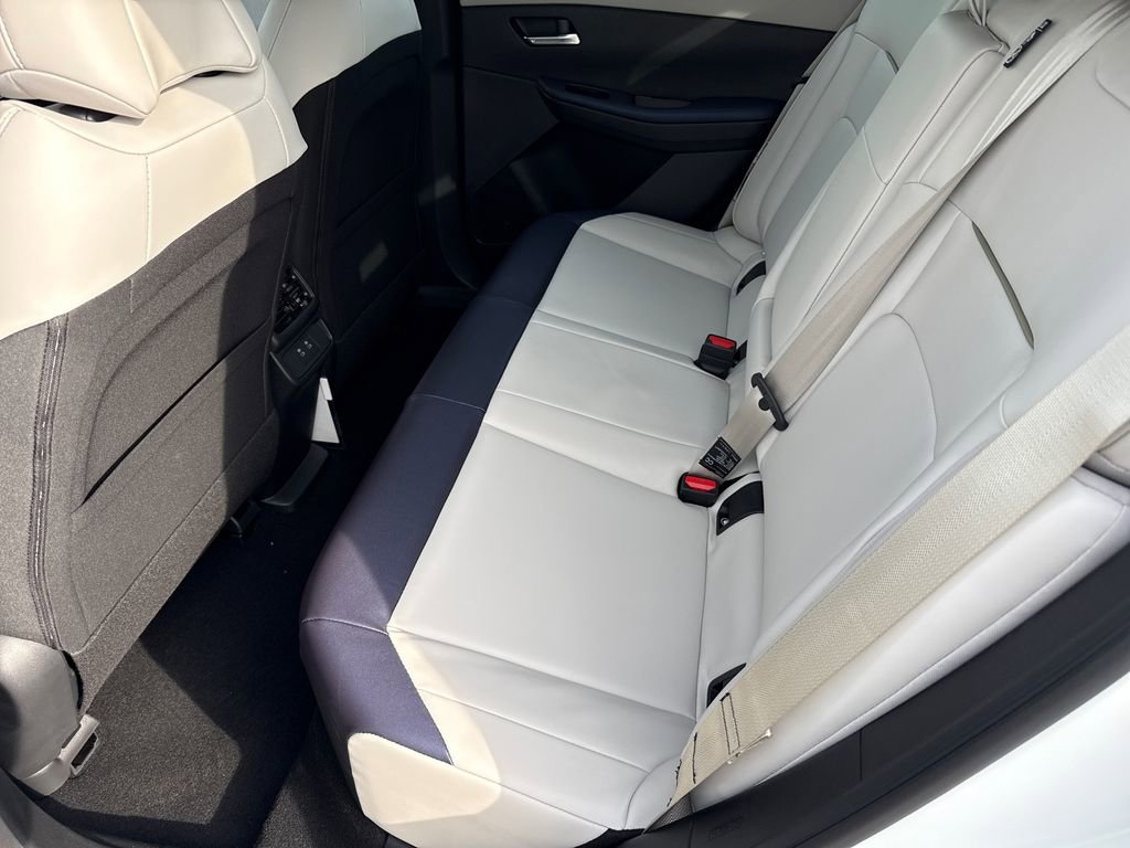 New 2026 Nissan Leaf SV+ w/ Floor Mat Package (SV+) image 17